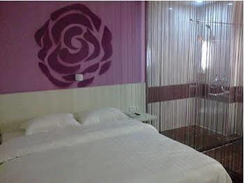 V8 Hotel - Xicun Guangzhou Buitenkant foto